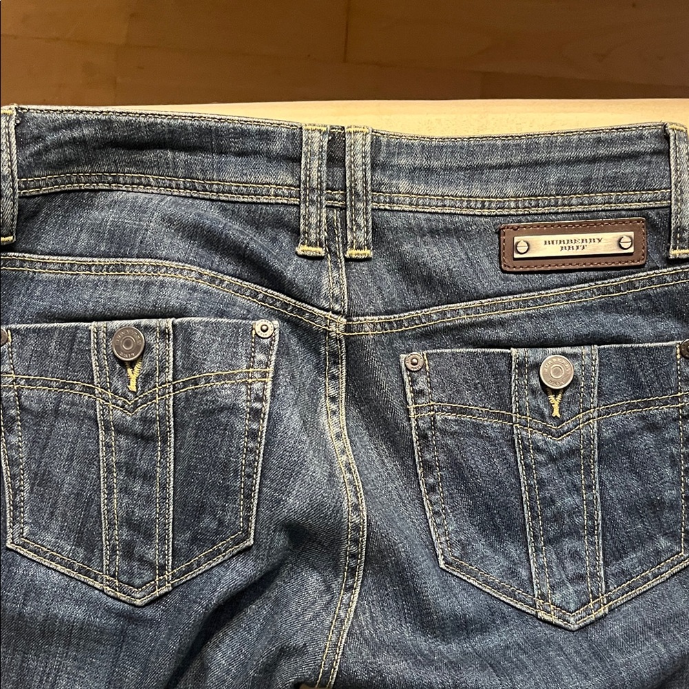 Burberry Capris - Picture 3 of 3